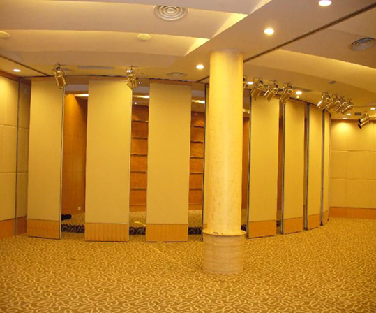 新疆活動(dòng)隔斷,活動(dòng)隔斷 新疆活動(dòng)隔斷(圖1)