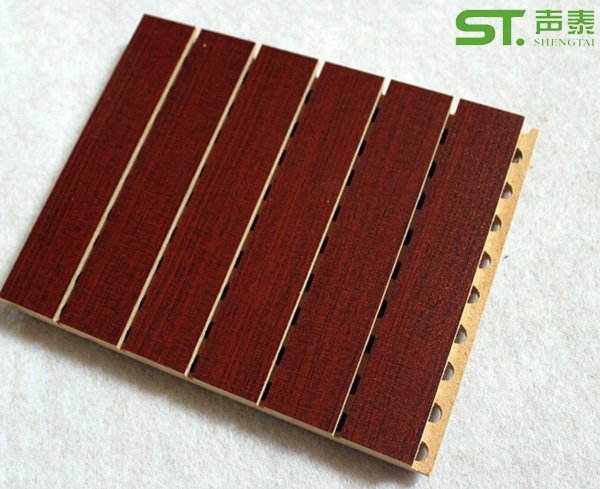 木質(zhì)穿孔吸音板(圖1) 木質(zhì)穿孔吸音板(圖1)