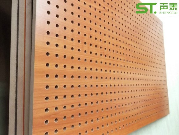 木質(zhì)穿孔吸音板(圖2) 木質(zhì)穿孔吸音板(圖2)