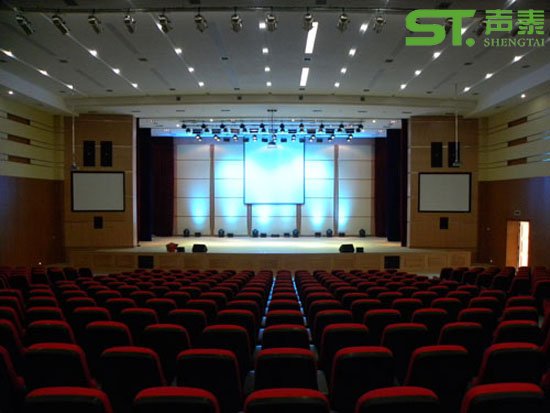 禮堂墻面木質吸音板效果圖(圖2) 禮堂墻面木質吸音板效果圖(圖2)