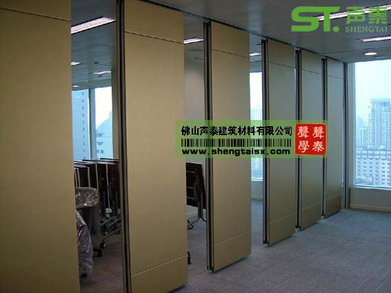 酒店宴會(huì)廳活動(dòng)隔斷屏風(fēng)(圖1) 酒店宴會(huì)廳活動(dòng)隔斷屏風(fēng)(圖1)