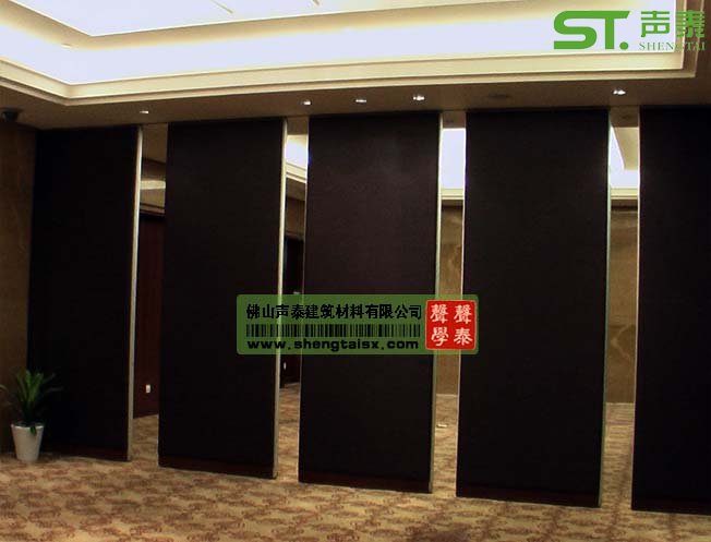 酒店宴會(huì)廳活動(dòng)隔斷屏風(fēng)(圖2) 酒店宴會(huì)廳活動(dòng)隔斷屏風(fēng)(圖2)