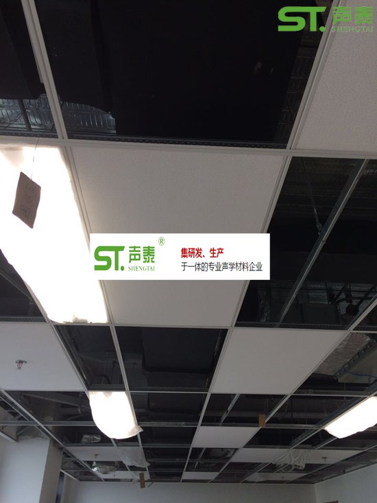 電影院玻纖吸音板安裝示意圖(圖1) 電影院玻纖吸音板安裝示意圖(圖1)
