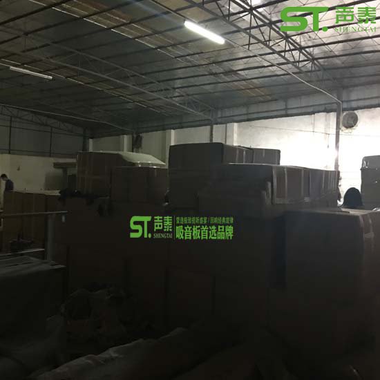 聲泰/廣東【布藝,空間吸聲體】吸音軟包生產(chǎn)車間(圖5) 聲泰/廣東【布藝,空間吸聲體】吸音軟包生產(chǎn)車間(圖5)